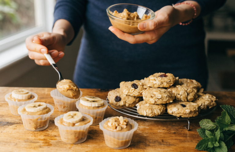 Homemade Dog Treats: 7 Easy Recipes for Beginner Bakers